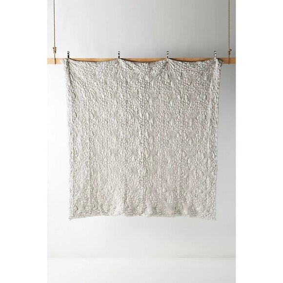 Anthroplogie Textured Piazza Quilt in Soft Gray King Size - Picture 2 of 3